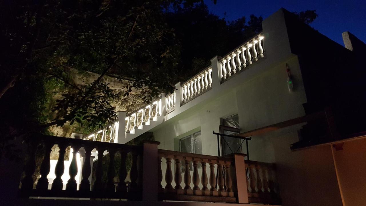 Sziklavendeghaz Aparthotel Veszprém Exterior foto