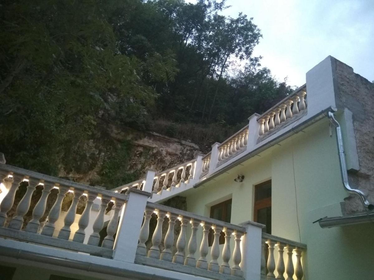 Sziklavendeghaz Aparthotel Veszprém Exterior foto