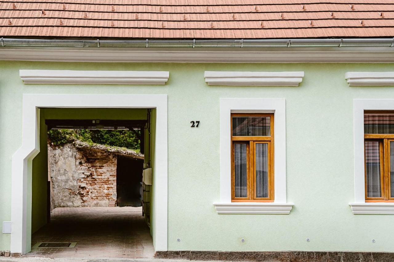 Sziklavendeghaz Aparthotel Veszprém Exterior foto
